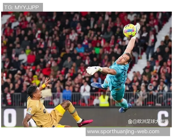 拉菲尼亚腿筋受伤复出再推迟无缘国家德比将缺阵一个月